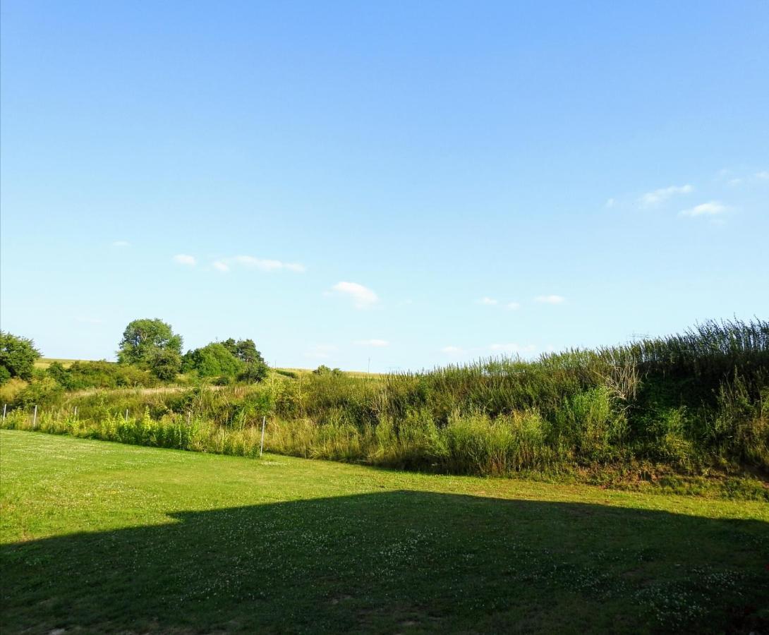 Apartmany Vinarstvi Klucov Lstibor Exterior foto