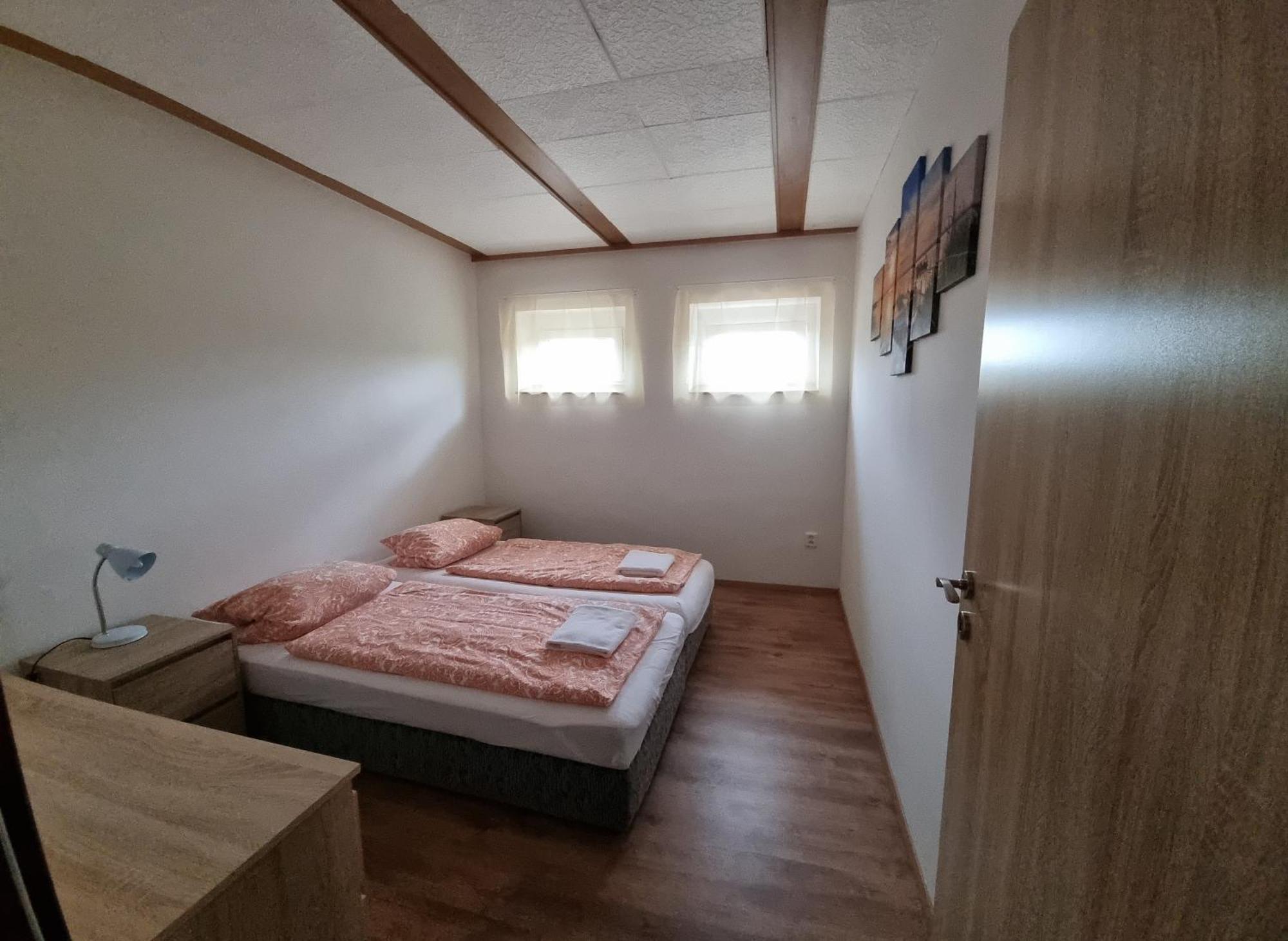 Apartmany Vinarstvi Klucov Lstibor Exterior foto