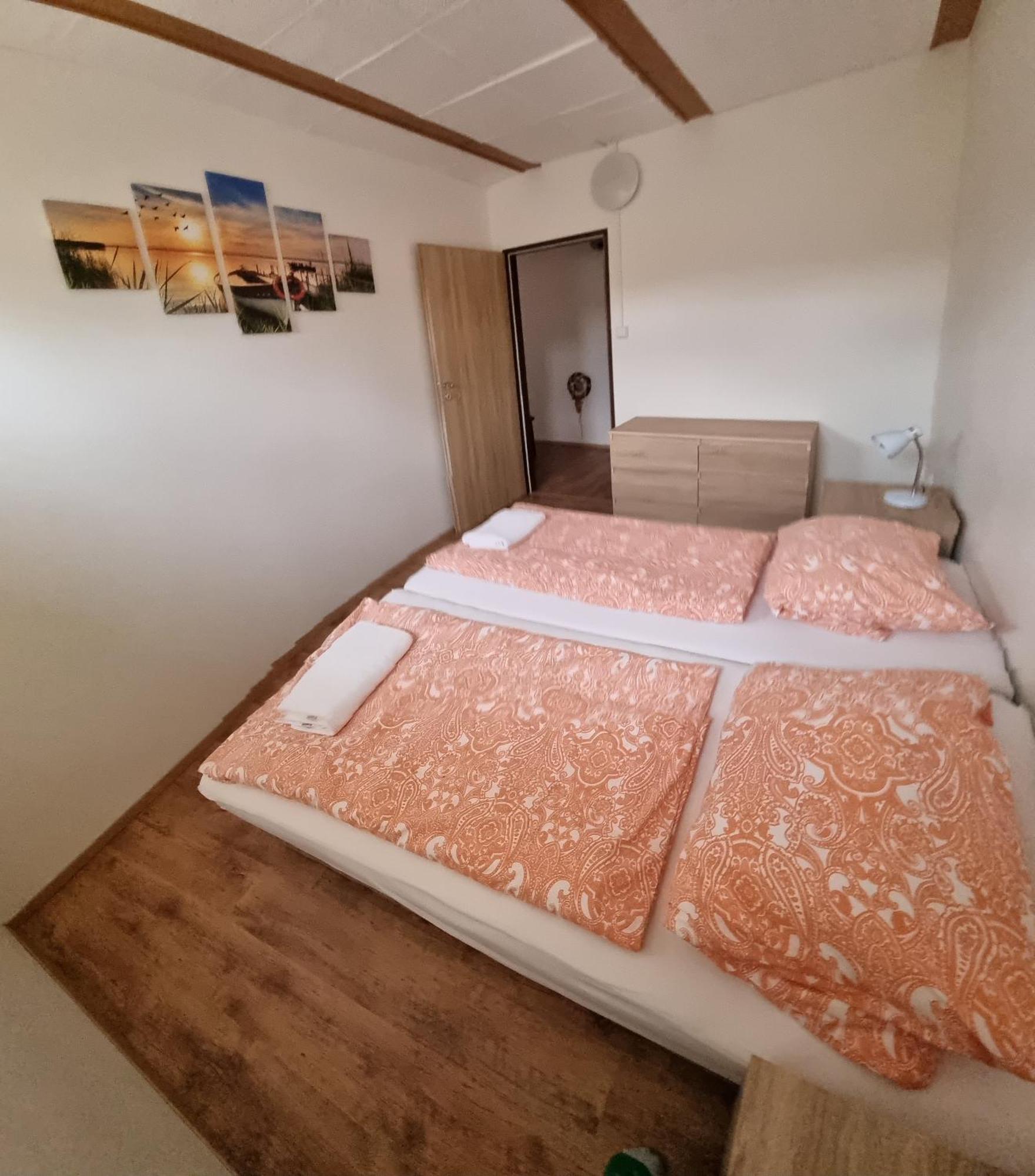 Apartmany Vinarstvi Klucov Lstibor Exterior foto